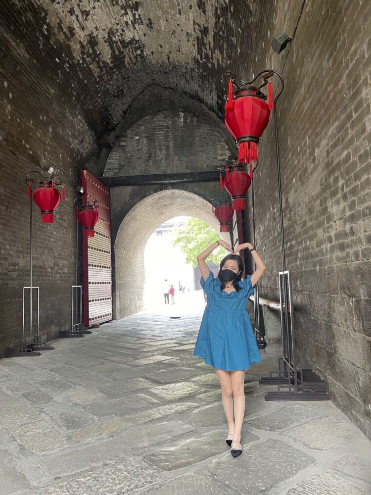 W-天津市·天津市·河西区--大家好!我是天津女孩
个人比较喜欢拍照 穿搭 会化妆 会修图 什么风格都可以 都能驾驭 有需要的老板可以找我
年龄:24
身高:170
体重:53kg
大学时期参加模特大赛 进入总决赛
参加声乐比赛