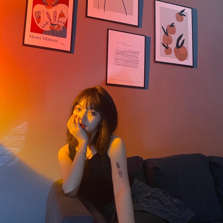 Nini🥫-宁夏回族自治区·银川市·灵武市-快手-嗨咯 我是妮妮 喜欢拍照 穿搭 能尝试各种风格 会化妆 p图 剪视频 有相机 在灵武从事过全职淘宝模特 快手达人  
18岁
167cm
56kg