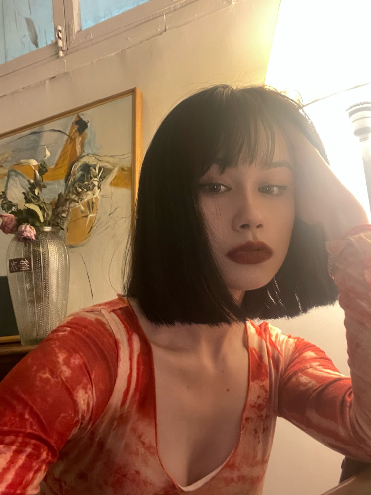 _LiYa·-河南省·郑州市·金水区-微博 -本人身高164 体重45 常健身 有网拍经验 想接寄拍赠拍开箱测评种草视频