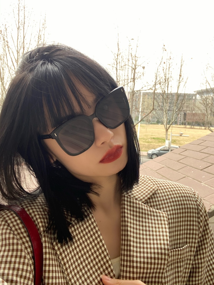 _LiYa·-河南省·郑州市·金水区-微博 -本人身高164 体重45 常健身 有网拍经验 想接寄拍赠拍开箱测评种草视频