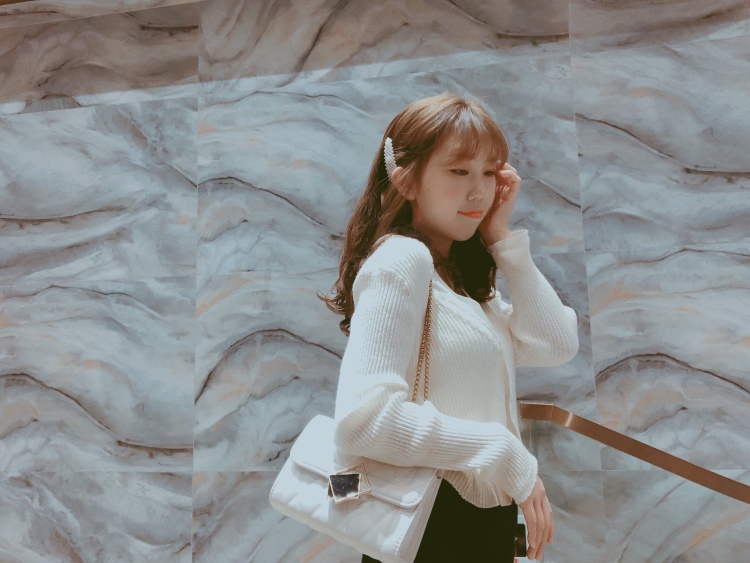 一杯美式-福建省·三明市·永安市--比较喜欢拍照 个子不算高 当时拍照技术也还是能拍出一米八的视觉效果啦
爱美是女孩纸的天性
衣橱的衣服很多 只有新的最适合 拍最好看的照片 素人一枚 虽然是素人 但是职业拍照技术不带差啦