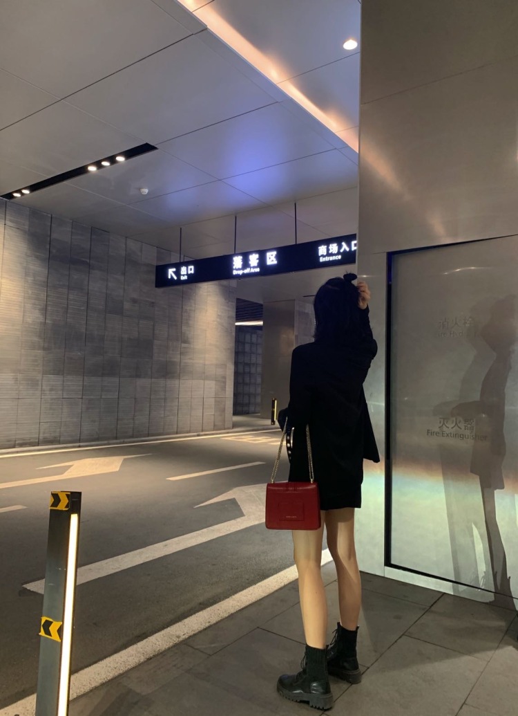 温柔了岁月.-山西省·太原市·万柏林区-快手抖音-身高165 体重92g 喜欢拍照穿搭有自己的风格