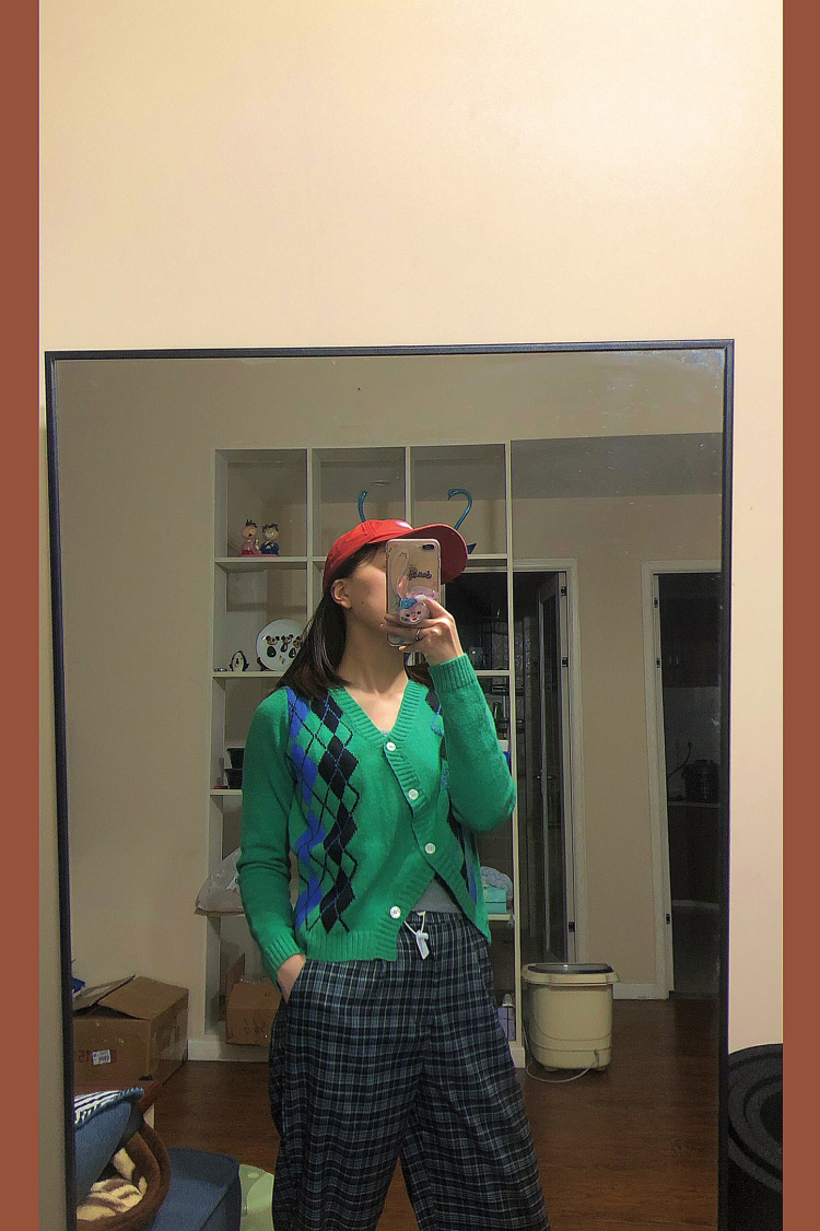 马叶--重庆市·重庆市·九龙坡区-微博-新手入门  可接饰品  衣服等  
可免费  身高160cm  体重44kg
可甜可咸的单眼皮妹儿