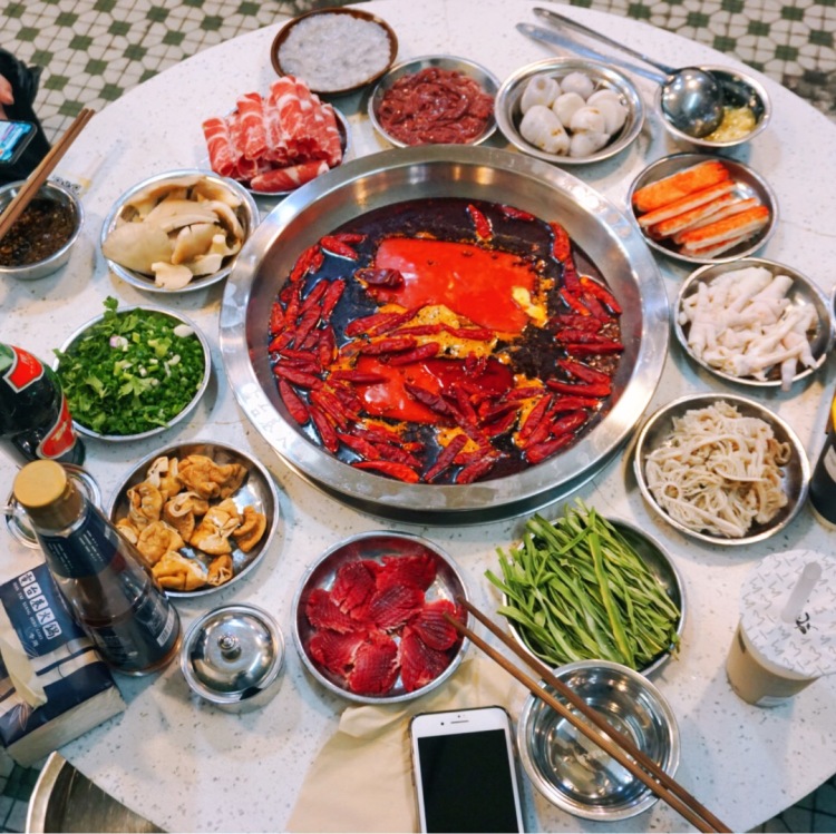 马叶--重庆市·重庆市·九龙坡区-微博-不正经美食博主  业余摄影爱好者
自己有微单  会p图
下面照片是自己平时拍的