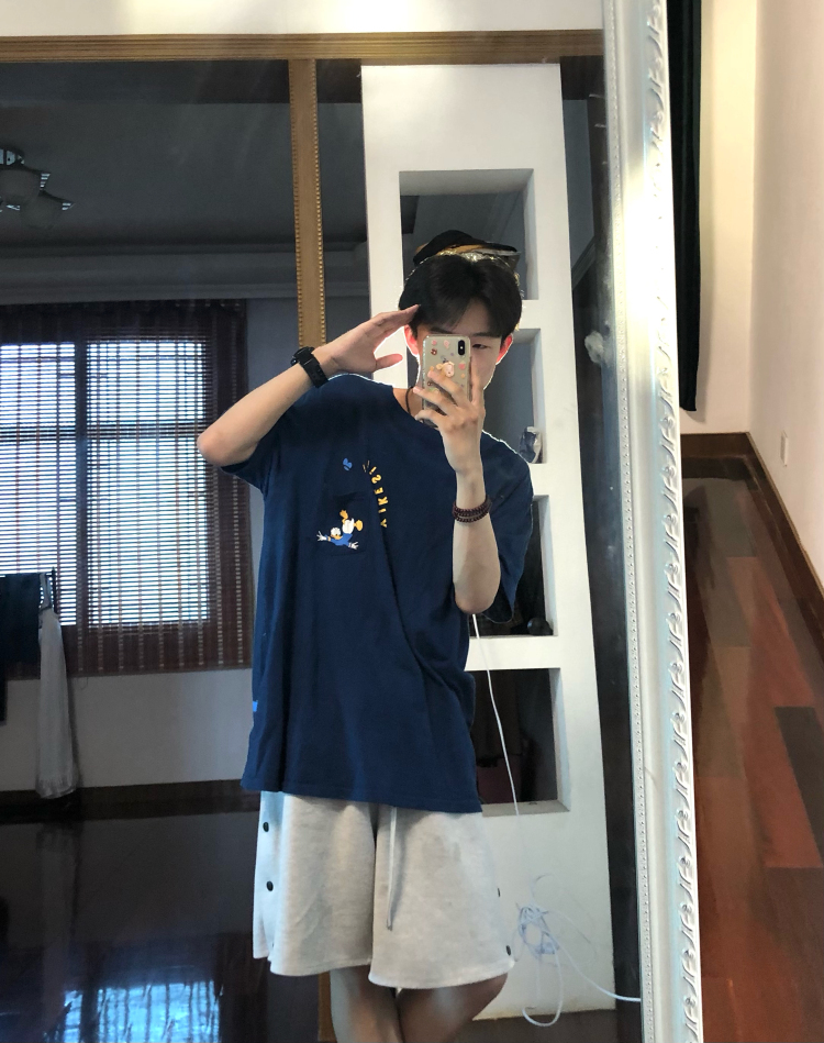 0820-江苏省·扬州市·宝应县-抖音-寄拍 玩抖音有粉丝 最近流量都在一万以上17 学生党 170cm 51kg 希望接寄拍 非常可以