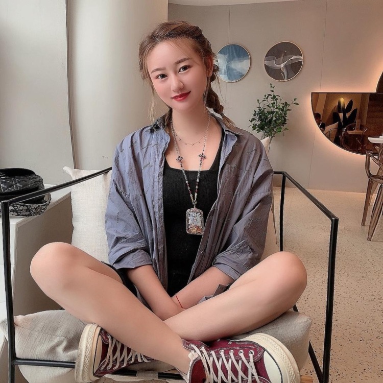 @大晴子-山东省·淄博市·张店区-抖音 快手 *** 微博-新人可接寄拍,送拍,服饰,饰品等等都可商议
会修图,拍照
身高:165
体重:110