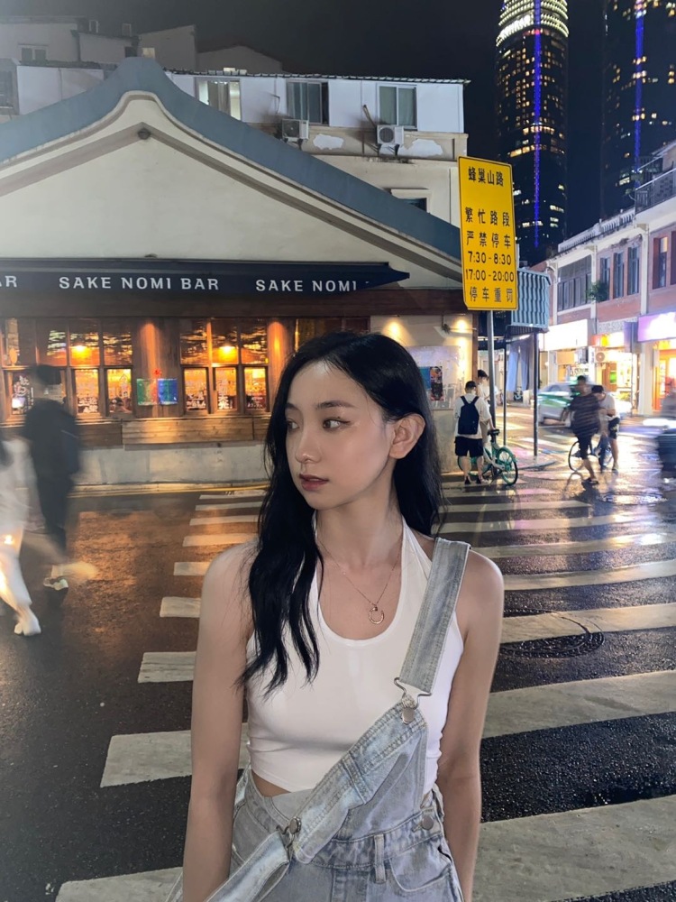 魚仔-上海市·上海市·嘉定区-抖音 ***-可接寄拍网拍送拍 美瞳 服饰 鞋类 美妆 会拍照会P图 会剪视频 有过网拍经验 出过***热门笔记 有需要的老板可以找我
年龄:23
身高:168CM
体重:49KG
粉丝:4558
坐标:上海市