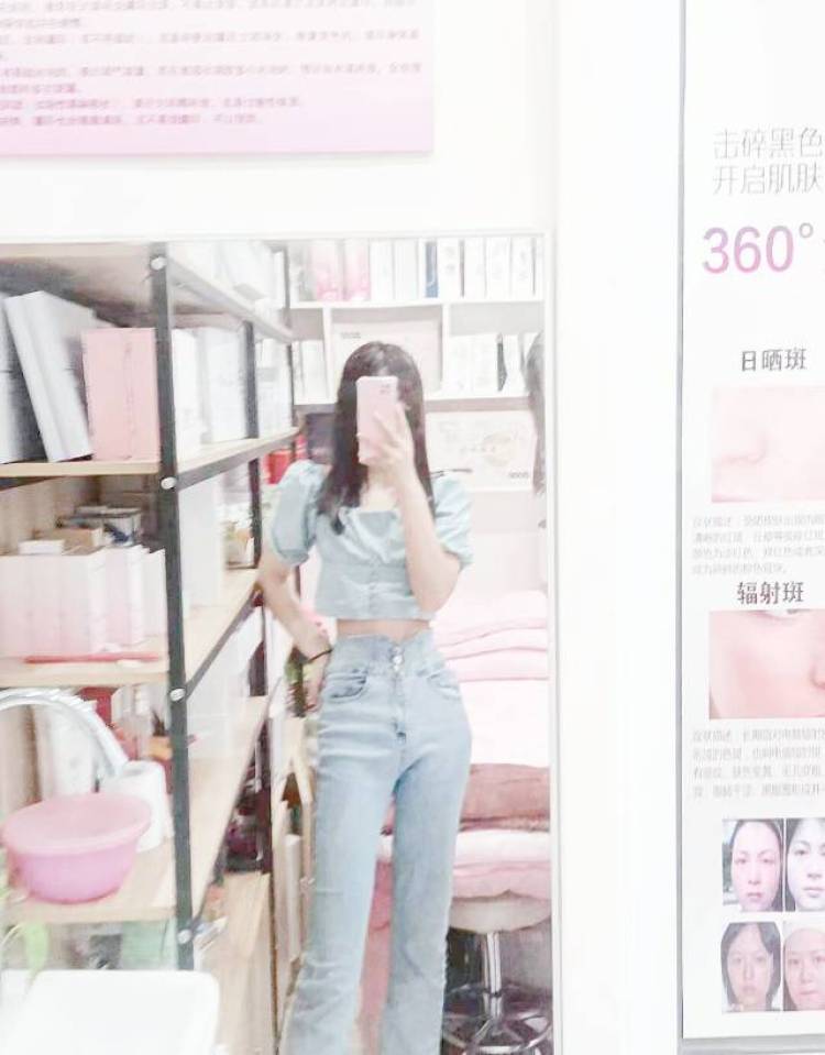 茶色.-安徽省·阜阳市·颍东区--喜欢拍照,会修图,可接寄拍买家秀,身高,168体重96。可以的,来找我商议