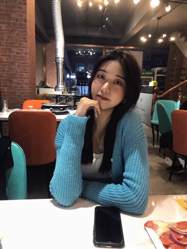 .嘻嘻园儿-辽宁省·锦州市·凌海市-快手-大家好！我是一名学舞蹈💃🏻 专业的学生  会在各种平台推荐种草笔记 开箱视频 也可以寄拍衣服等等 喜欢拍照 喜欢尝试风格 穿搭分享 热爱拍照📸