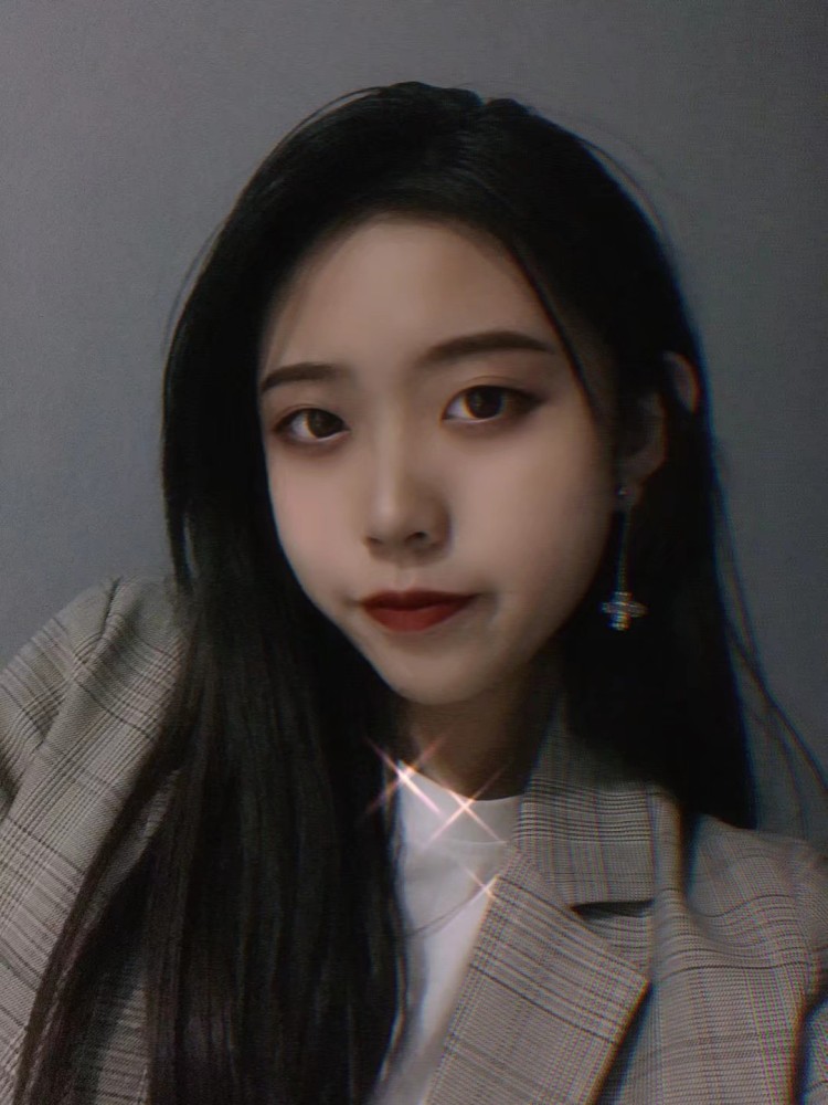 .嘻嘻园儿-辽宁省·锦州市·凌海市-快手-大家好！我是一名学舞蹈💃🏻 专业的学生  会在各种平台推荐种草笔记 开箱视频 也可以寄拍衣服等等 喜欢拍照 喜欢尝试风格 穿搭分享 热爱拍照📸