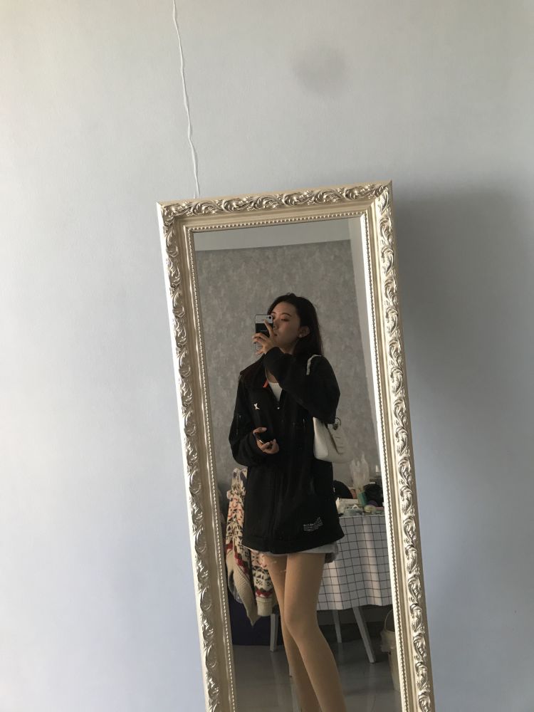 .嘻嘻园儿-辽宁省·锦州市·凌海市-快手-大家好！我是一名学舞蹈💃🏻 专业的学生  会在各种平台推荐种草笔记 开箱视频 也可以寄拍衣服等等 喜欢拍照 喜欢尝试风格 穿搭分享 热爱拍照📸