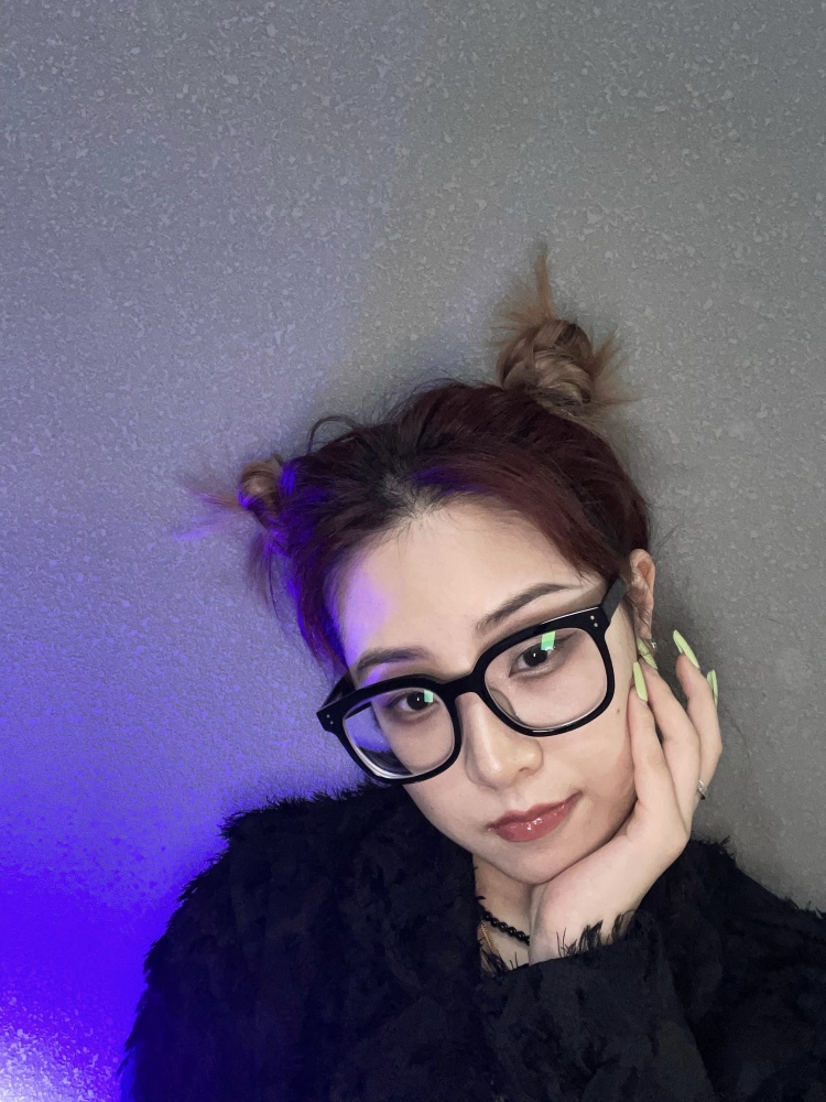 賞味期限凌晨。 🦖-河南省·郑州市·中原区--有网拍经验 商品平铺照  对镜自拍   买家秀
小个子穿搭 性格好