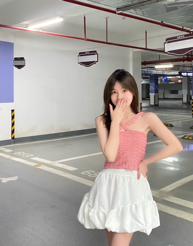 XIN-广东省·潮州市·湘桥区-抖音微博快手***-接买家秀详情图寄拍有经验,会修图出图快。韩风甜辣希望能合作。