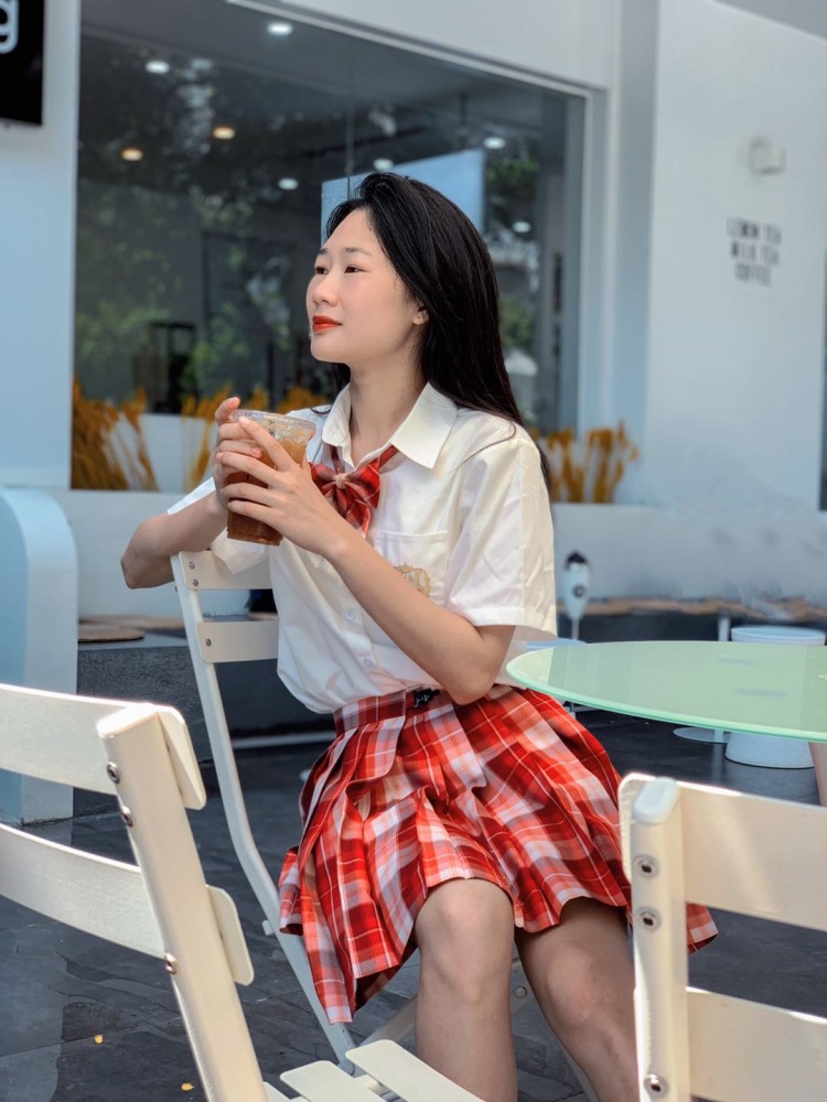参见母后,祝母后万福金安-广西壮族自治区·南宁市·兴宁区-抖音,微博-拍照,化妆,修图,视频剪辑,各种风格,可接寄拍,买家秀,送拍,爱好唱歌,性格开朗活泼,自由职业