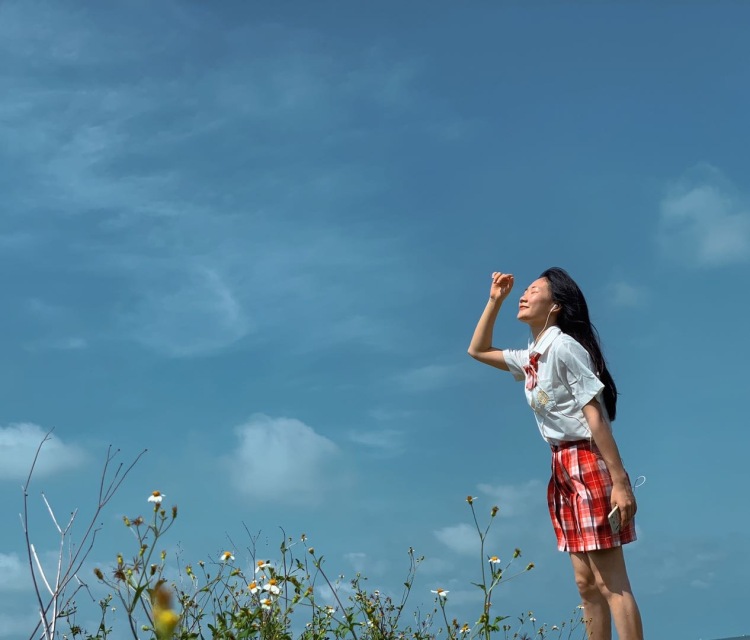 参见母后，祝母后万福金安-广西壮族自治区·南宁市·兴宁区-抖音，微博-拍照，化妆，修图，视频剪辑，各种风格，可接寄拍，买家秀，送拍，爱好唱歌，性格开朗活泼，自由职业