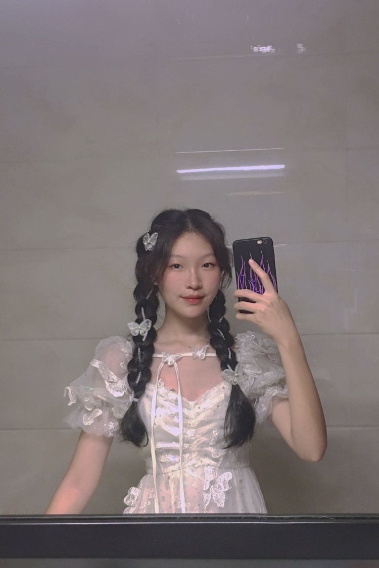 xi-广东省·广州市·从化区--可接寄拍类服装、首饰、美妆，身高163，体重46kg，三围78/58/85，风格多样