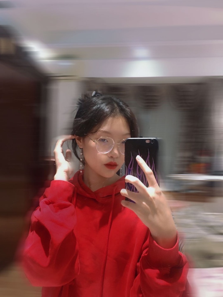 xi-广东省·广州市·从化区--可接寄拍类服装、首饰、美妆，身高163，体重46kg，三围78/58/85，风格多样