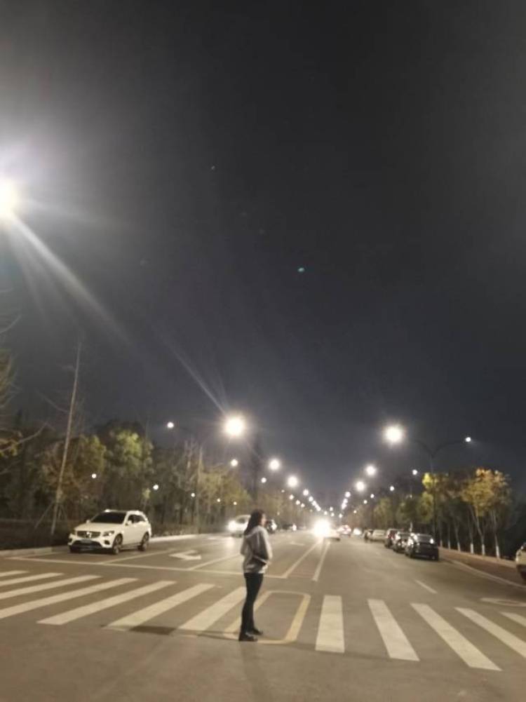 月亮停电啦-湖北省·武汉市·洪山区-抖音-身高177，体重72kg喜欢拍照，大码模特商演
风格迥异，在校学生，时间较为充裕，性格开朗，敢于展示自己
