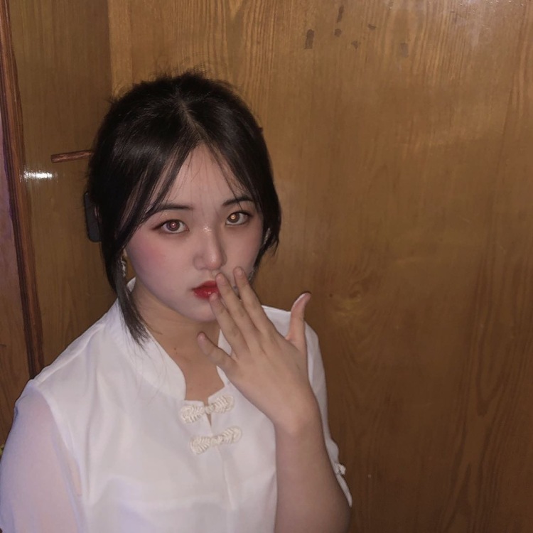 可这一点也不酷-贵州省·黔东南苗族侗族自治州·凯里市-抖音微博***-时间充裕 喜欢拍照 会p图
有抖音 *** 微博账号 可以驾驭多种风格 身高161体重95g 希望能接寄拍