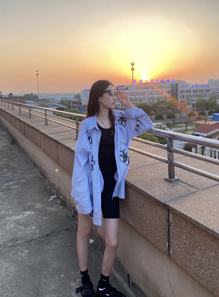 Yvestiny-江苏省·南京市·玄武区--音乐生 接单范围:买家秀 种草带货 短视频带货 开箱测评 免费试用 商业演出 平面模特兼职