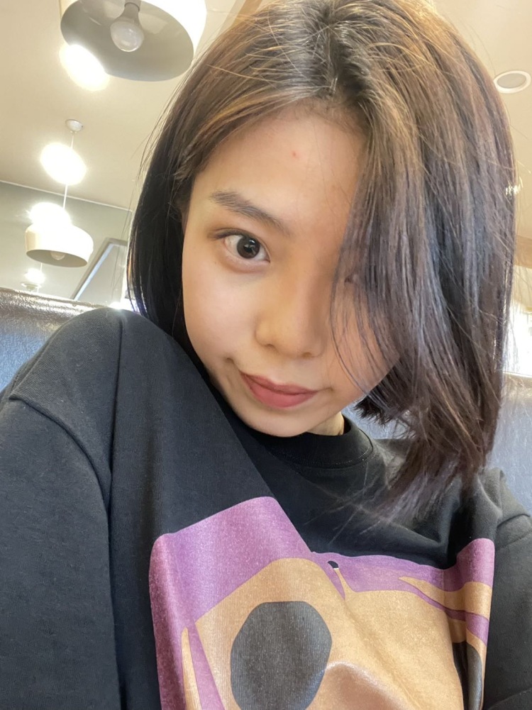 summerlovesme-河南省·开封市·龙亭区-抖音、快手-身高171,体重55kg,学习过模特,大一,可接寄拍,线下约拍~