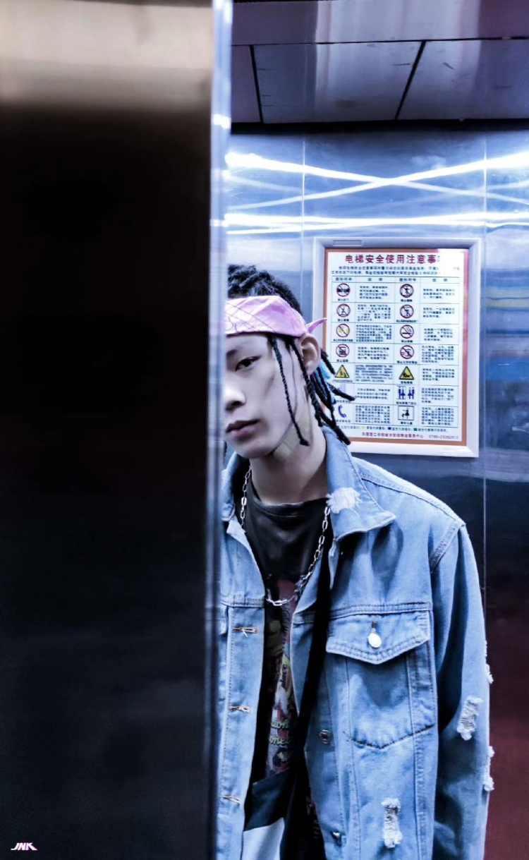 C$ XAN-广东省·东莞市·东城街道-抖音|微博|***-大学生一名,空闲时间多 爱好特长是跳街舞拍照等等之类 本人可接寄拍 买家秀 送拍等其他