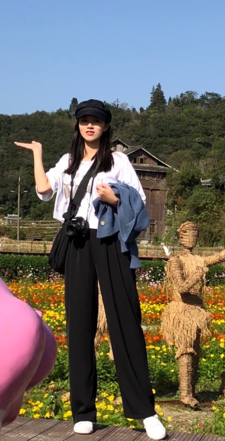 艾瑞八蒂-广西壮族自治区·柳州市·三江侗族自治县-微博-在线接单,166/43kg. 业余摄影爱好者,能p图,会化妆,买家秀🉑️