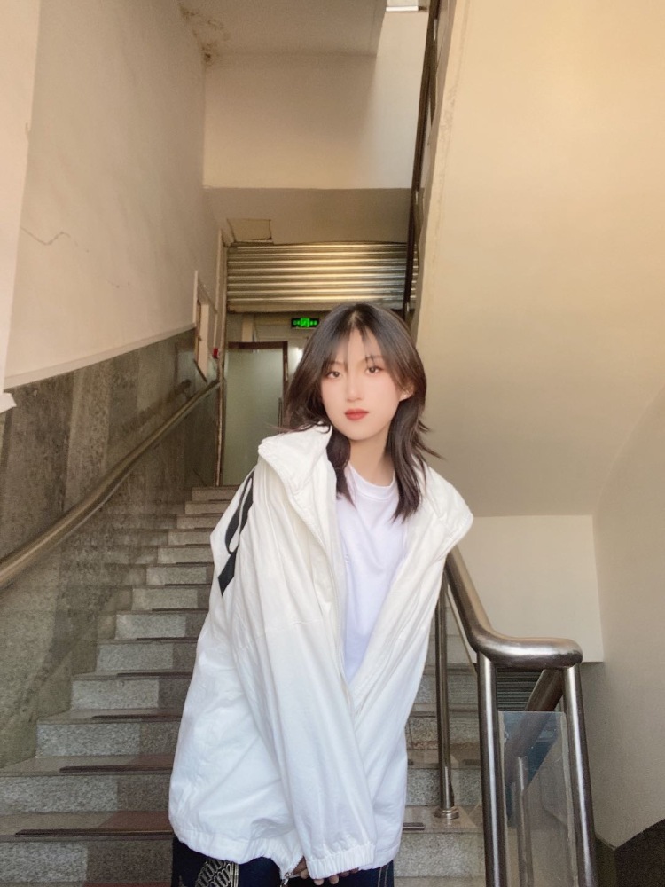 Q.ℑ-内蒙古自治区·呼和浩特市·赛罕区-***抖音快手-舞蹈生，长相可爱清纯，有校园感，出图快，接受重拍，可拍室外
最好是服装类，送拍寄拍的可，不接尺度大的