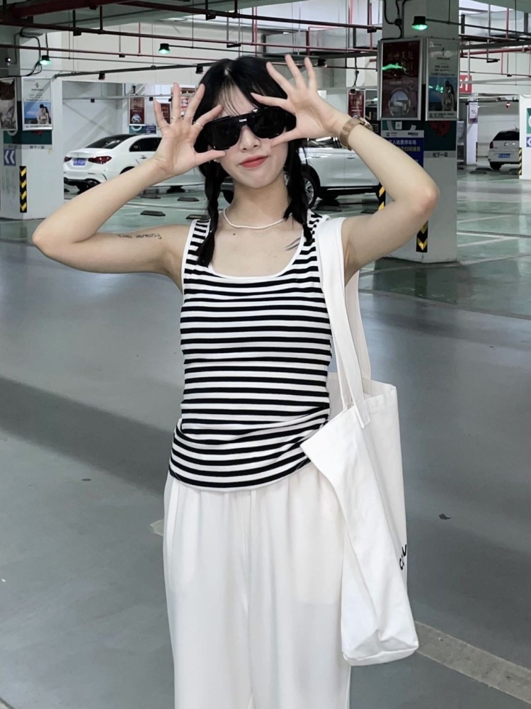 o-o-浙江省·湖州市·南浔区--接寄拍单 可以长期合作 衣服饰品包包都可 有寄拍经验费用可以协商哦