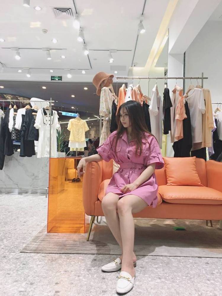 wing🌸-广东省·佛山市·禅城区--标签:资深插画师、二娃妈咪
喜欢探店、粤语资深少女、买家秀土洋土洋选手,实力派吃货、😈 😈 😈