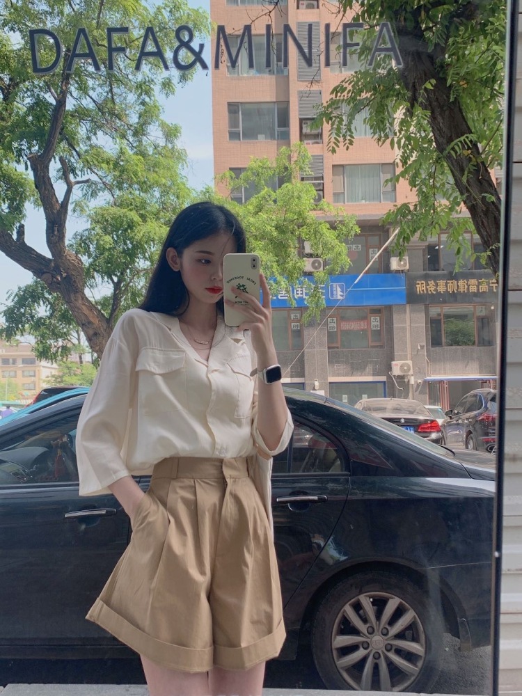 月亮-辽宁省·大连市·甘井子区-*** 抖音-167 96kg 爱好穿搭 美瞳！不限制风格～服装～美妆～可以制作小视频～