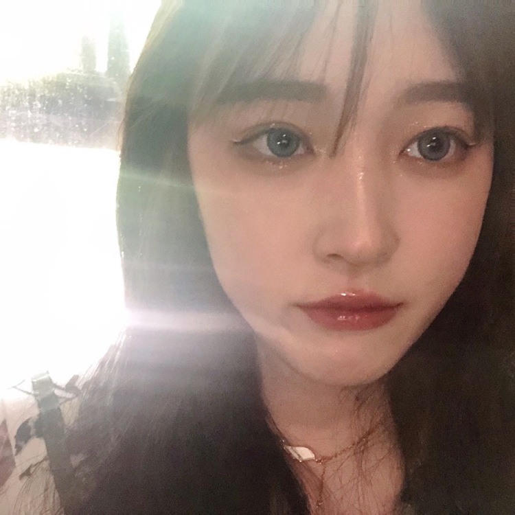 女孩👧-河北省·邢台市·襄都区-抖音***-可以接任何买家秀衣服饰品鞋子还有变白产品,本人白皮,擅长拍照,也可以拆盒测评,等等
