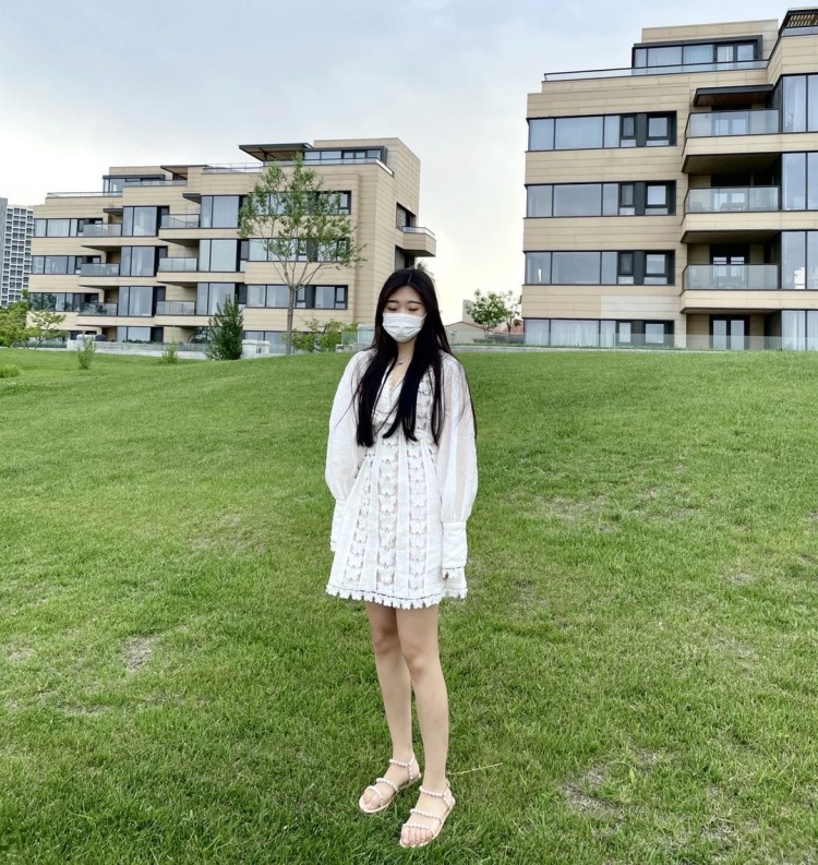 王婕🐰-北京市·北京市·丰台区--167、104斤喜欢拍照，可寄拍，买家秀，详情页，闲暇时间找点喜欢的事情做，新人一个多多指教