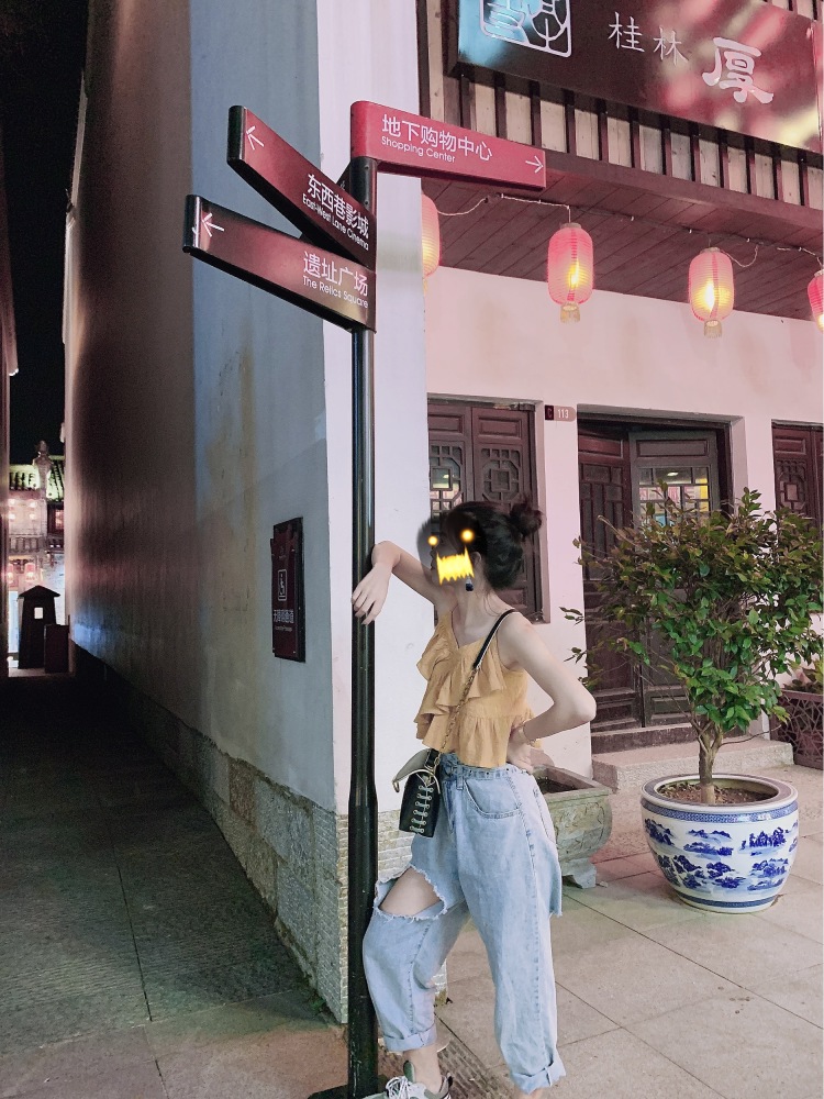 柠檬不酸🍋-北京市·北京市·东城区--大家好!我是北京网红:林子
本人155cm/43kg
接寄拍,送拍,买家秀。(淘宝、拼多多都🉑 )服装,化妆品,饰品(戒指耳饰等)
可爱 文艺 酷 学院等风格都可驾驭。
欢迎有需要的商家联系哦~
艺