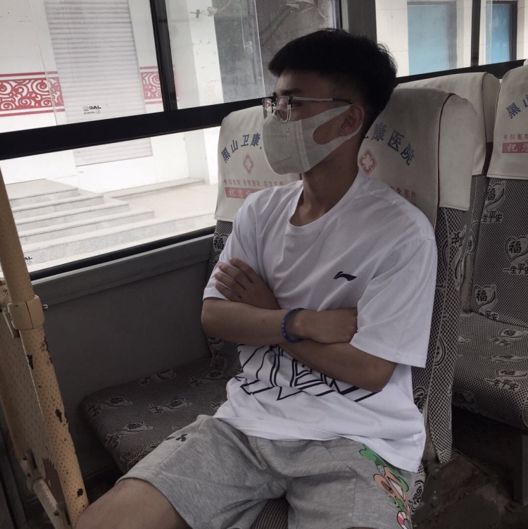 辽宁薛之谦-辽宁省·锦州市·黑山县-快手-可以做网拍,可以长时间合作带货,可以做开箱测评,擅长唱歌,交际能力还算可以