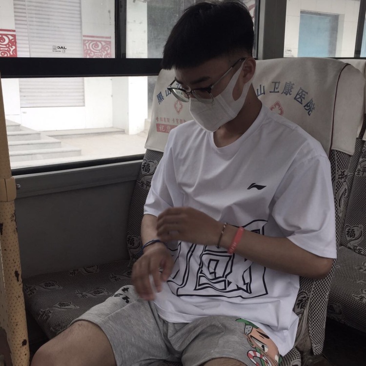 辽宁薛之谦-辽宁省·锦州市·黑山县-快手-可以做网拍,可以长时间合作带货,可以做开箱测评,擅长唱歌,交际能力还算可以