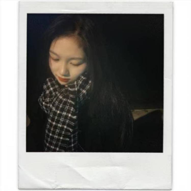 YY🐻-湖南省·长沙市·开福区-抖音微博快手***美图秀秀-164cm 53kg，可以接服装网拍，其他的也可以（无耳洞，耳钉可能不太行哦）