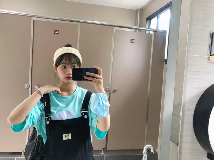 🌸-广东省·深圳市·盐田区--微胖 长相偏甜美 身高158  55kg 会p图 拍到商家满意为止