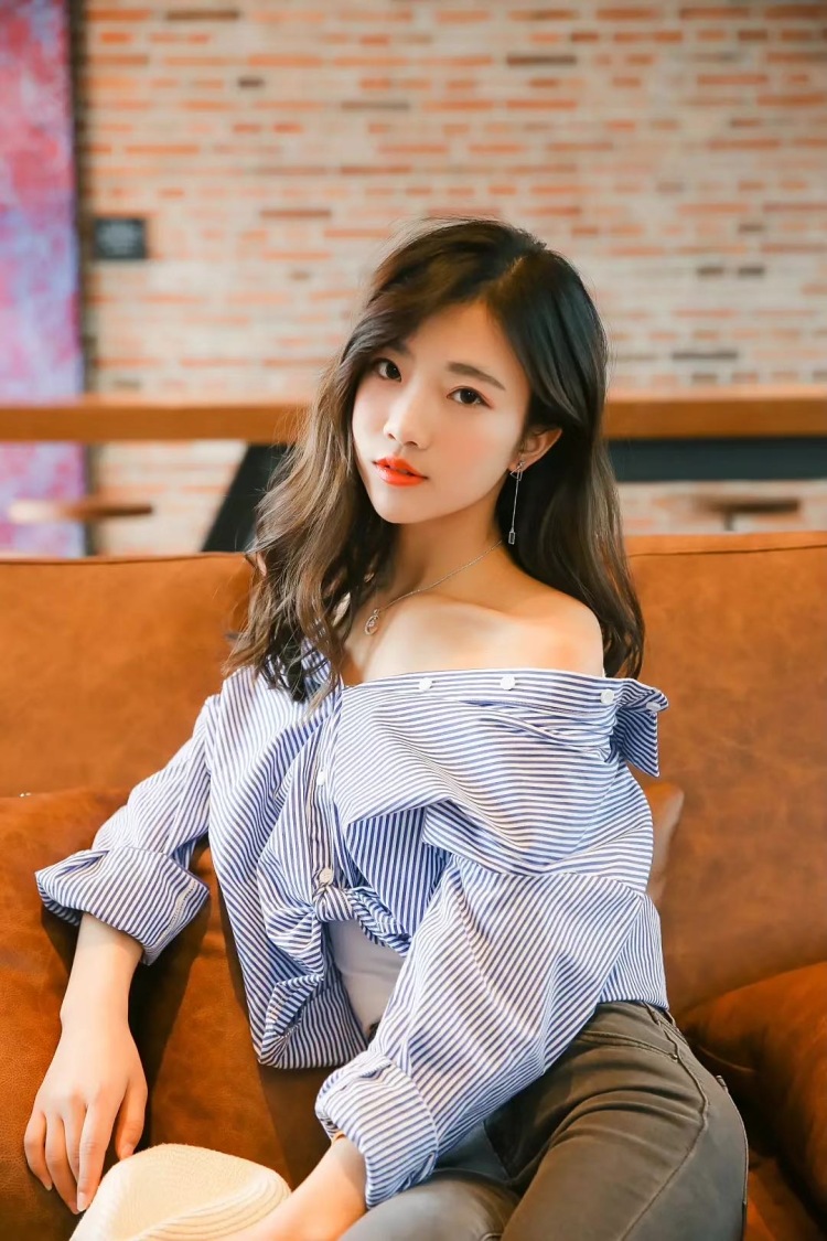 夏夏-湖北省·武汉市·洪山区--可接寄拍 服装 美妆 日用品均可 带货 短视频推广 测评 买家秀 探店等