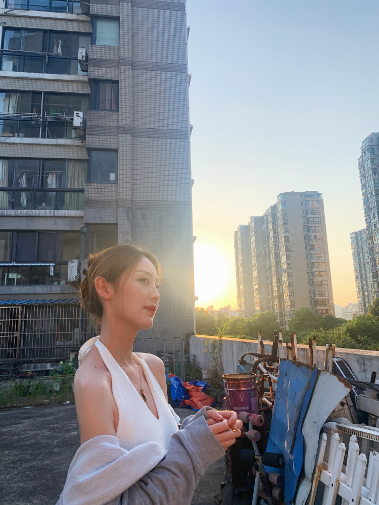 璐宝-江苏省·常州市·天宁区-抖音 微博 ***-身高165 体重48 会化妆 p图 拍照 可返优质图片 ,可接寄拍,淘宝优质买家秀 ,开箱测评带图都可,若有想法可以详谈!