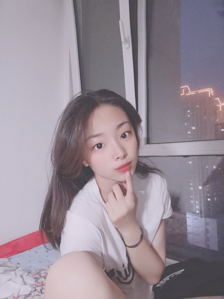 七七-辽宁省·辽阳市·白塔区--身高162
体重92
寄拍，首饰可，手好看，有摄影师，p图不用操心