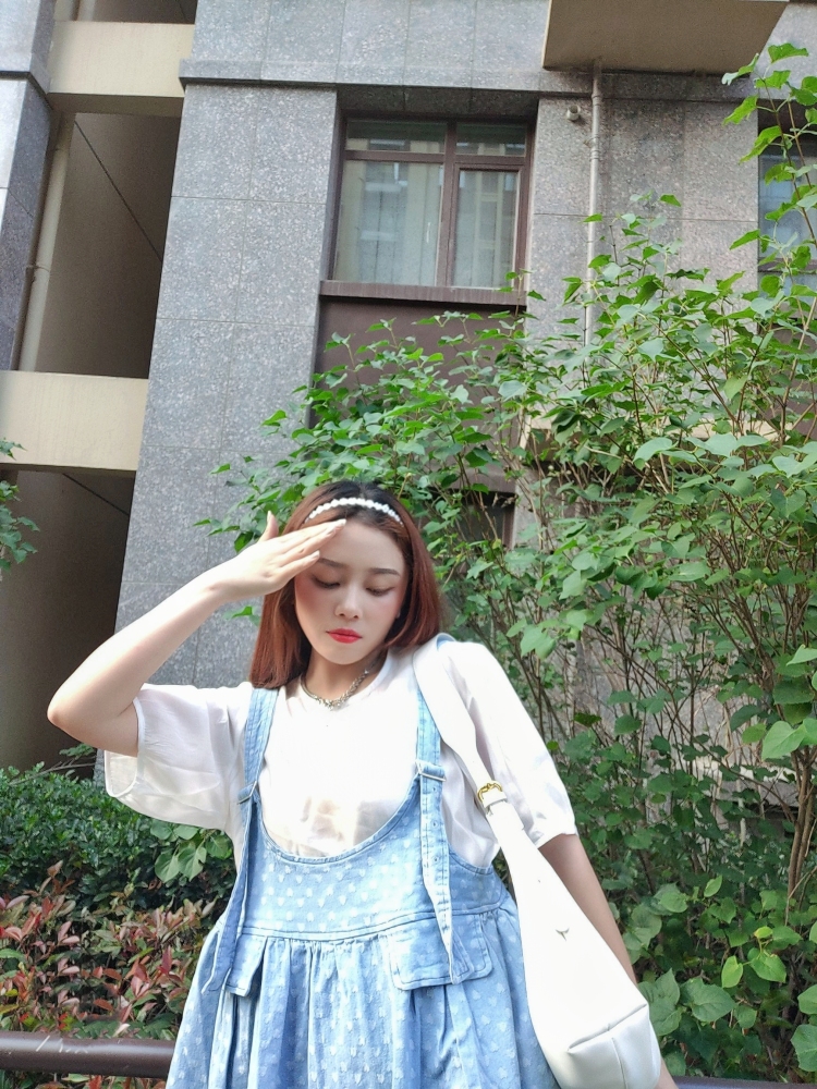 椰子-山东省·烟台市·福山区-抖音，***-本人身高165，体重98斤，爱好演艺和拍照，有很多舞台经验和拍照经验，目前也正在从事寄拍和赠拍，服装类、生活用品类等等都接到过，质量也可以，如有需要可先联系看一下