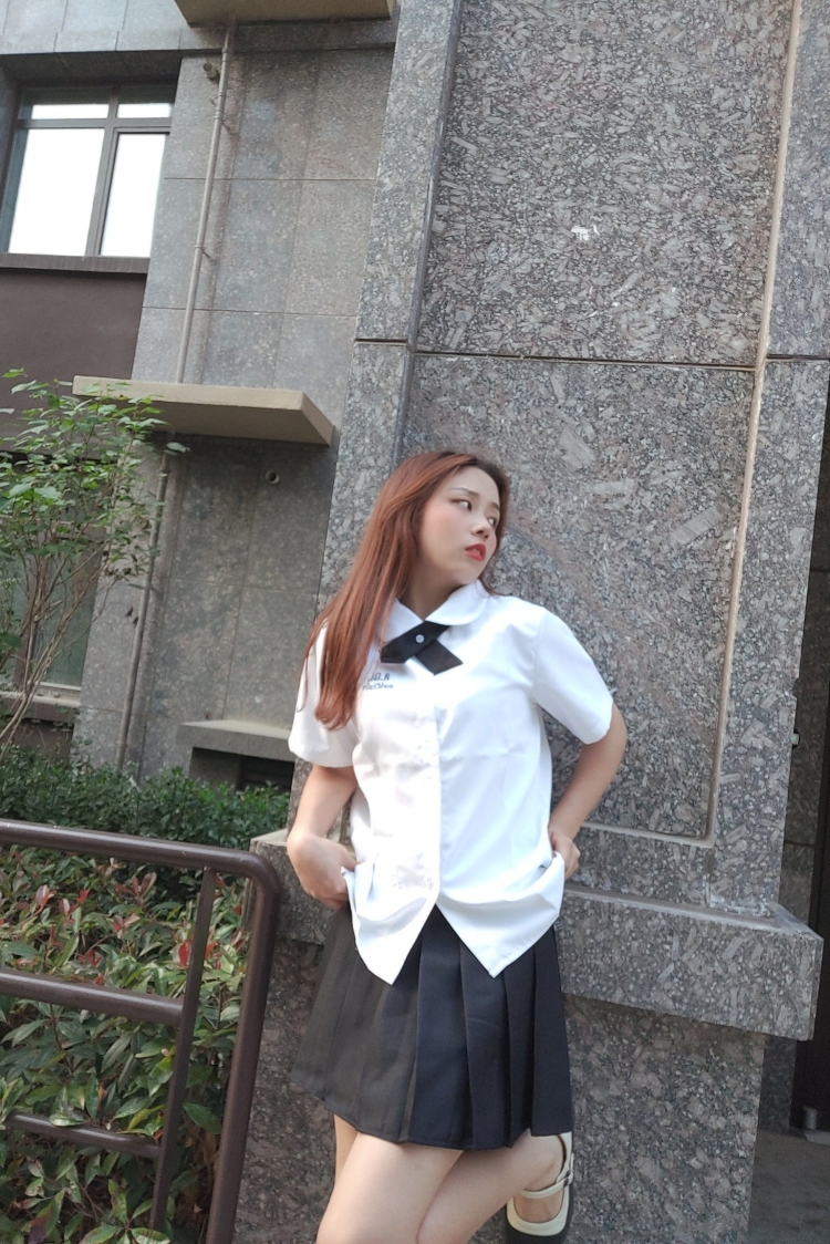 椰子-山东省·烟台市·福山区-抖音，***-本人身高165，体重98斤，爱好演艺和拍照，有很多舞台经验和拍照经验，目前也正在从事寄拍和赠拍，服装类、生活用品类等等都接到过，质量也可以，如有需要可先联系看一下