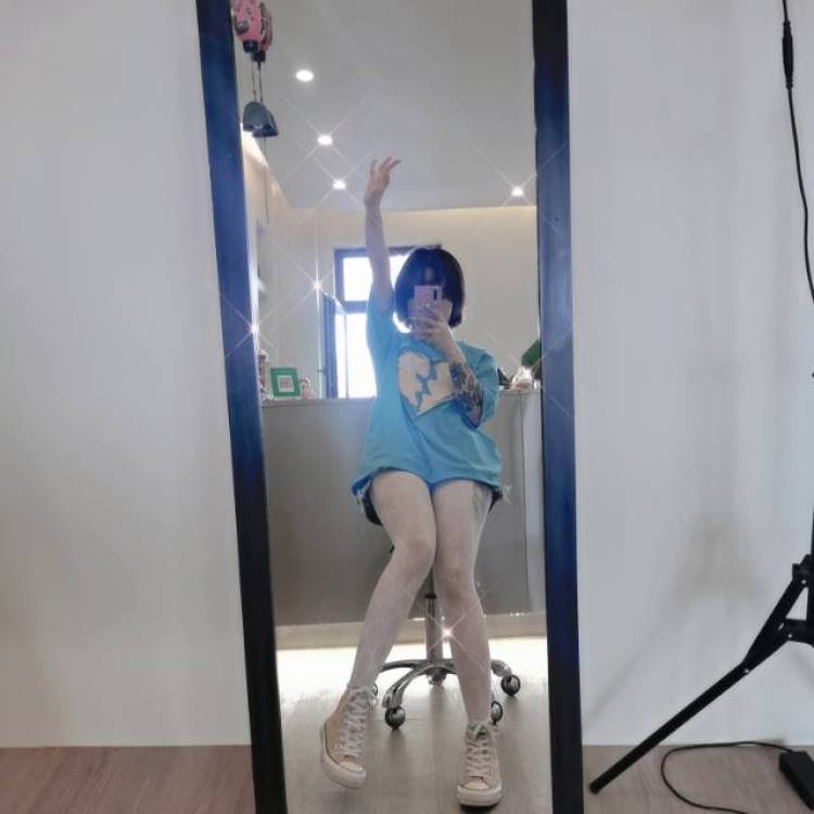 反派甜心-黑龙江省·哈尔滨市·道里区-抖音，***，微博-可拍买家秀，接寄拍，会找角度，会自拍，会p图，可在短视频朋友圈进行推广