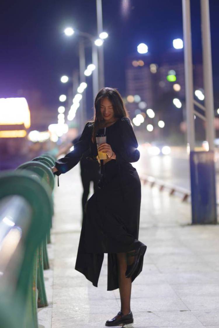 胖琴.-贵州省·毕节市·纳雍县-抖音-舞蹈、声乐、模特、主持、视频拍摄、写真、服装接拍可根据商家要求拍摄、陪玩、陪聊……