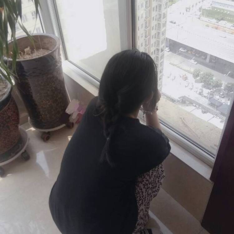 ㅤㅤ娟娟-山西省·太原市·万柏林区-快手抖音-我可以帮忙拍照网拍随时有时间立马出货，可以宣传扩大我们市场，拍照有意向者可以找我，技术好长得好