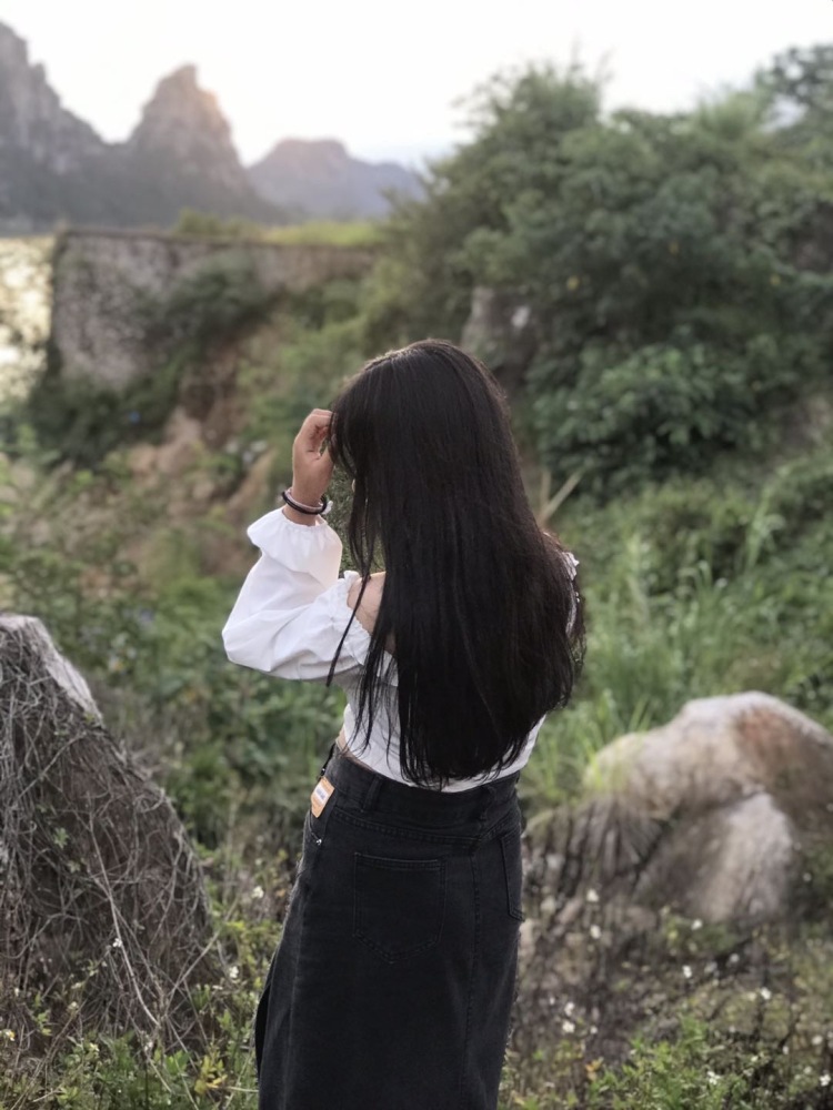 宝贝久-广西壮族自治区·来宾市·武宣县-快手-会拍照,什么风格都可以,有快手,接买家秀,不喜欢可以重新拍,身高160,体重50kg