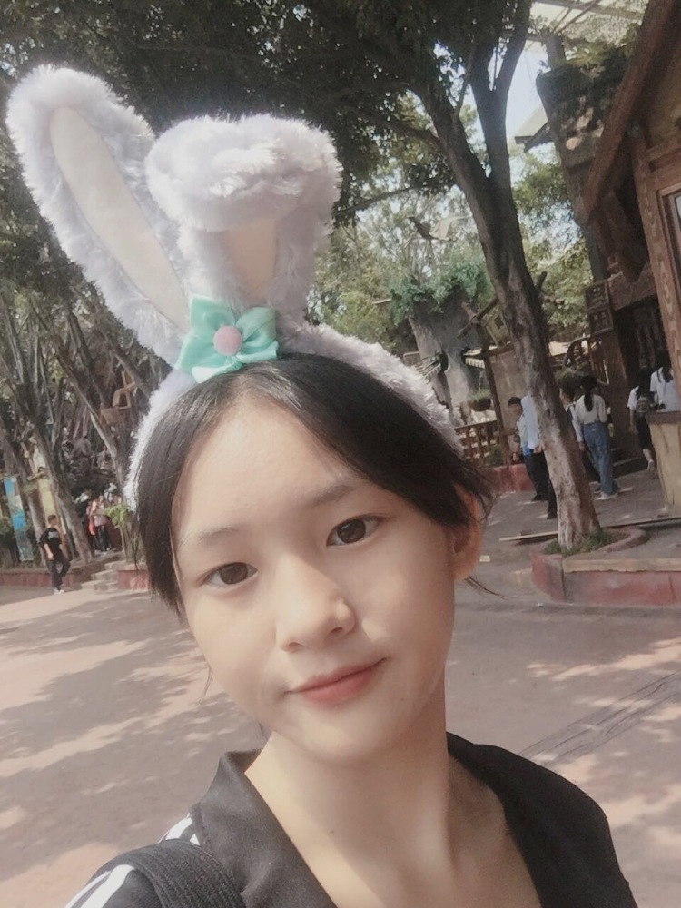 XML大脸鸭-广东省·中山市·东区街道-抖音-在线接单,买家秀,变装舞蹈等视频拍摄,寄拍帽子,服装,鞋子👟风格不限,工作联系我,身高161,体重41.3kg