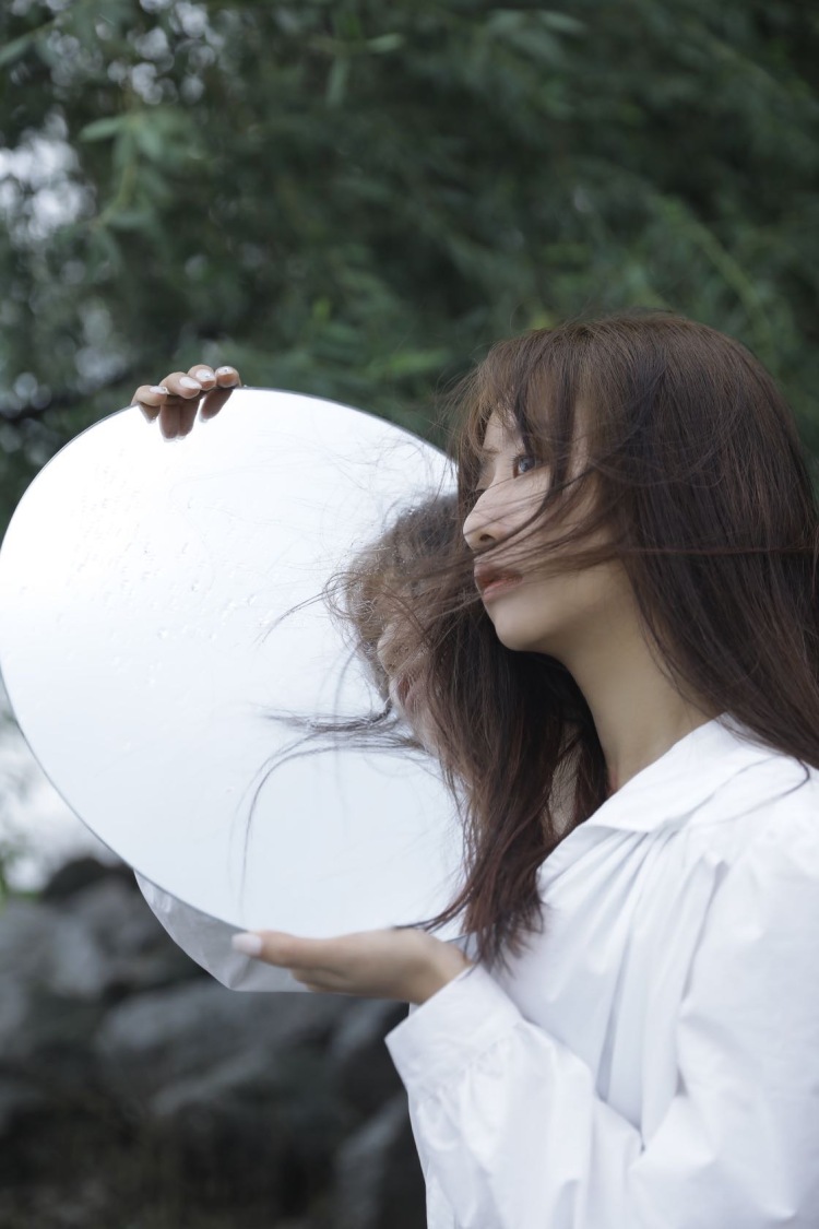 SuKi 🖤-广东省·深圳市·福田区-抖音，***，微博-擅长拍照，修图，探店，穿搭，风格多变，接寄拍探店，可当模特，身高168，体重51kg