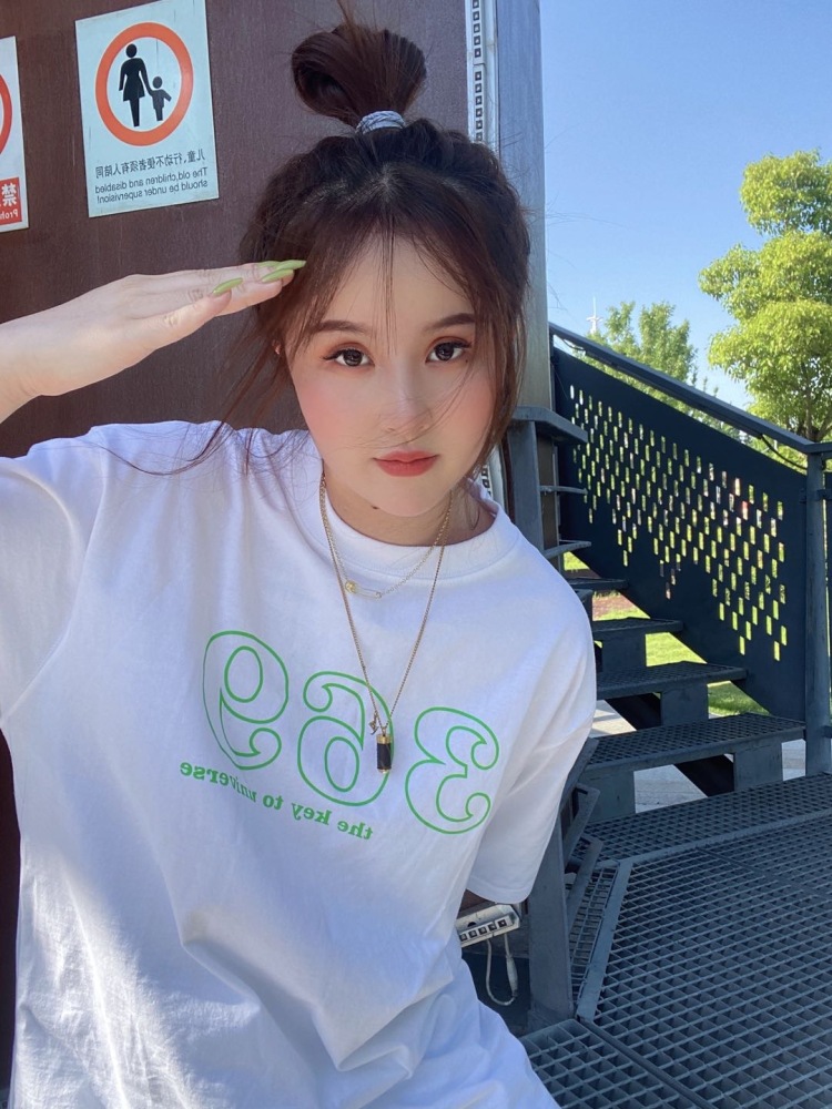 Rachel is working 💻-江苏省·镇江市·丹阳市-烫手老甜心-158/98适合休闲潮牌风格
短视频剪辑，可驾驭好几种风格